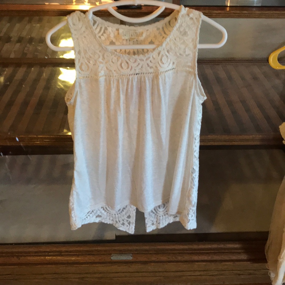 Cute summer top!!